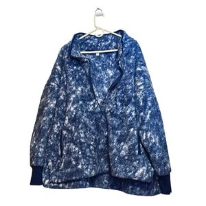 Lularoe Blue and White Half Zip Fuzzy Pullover 2XL